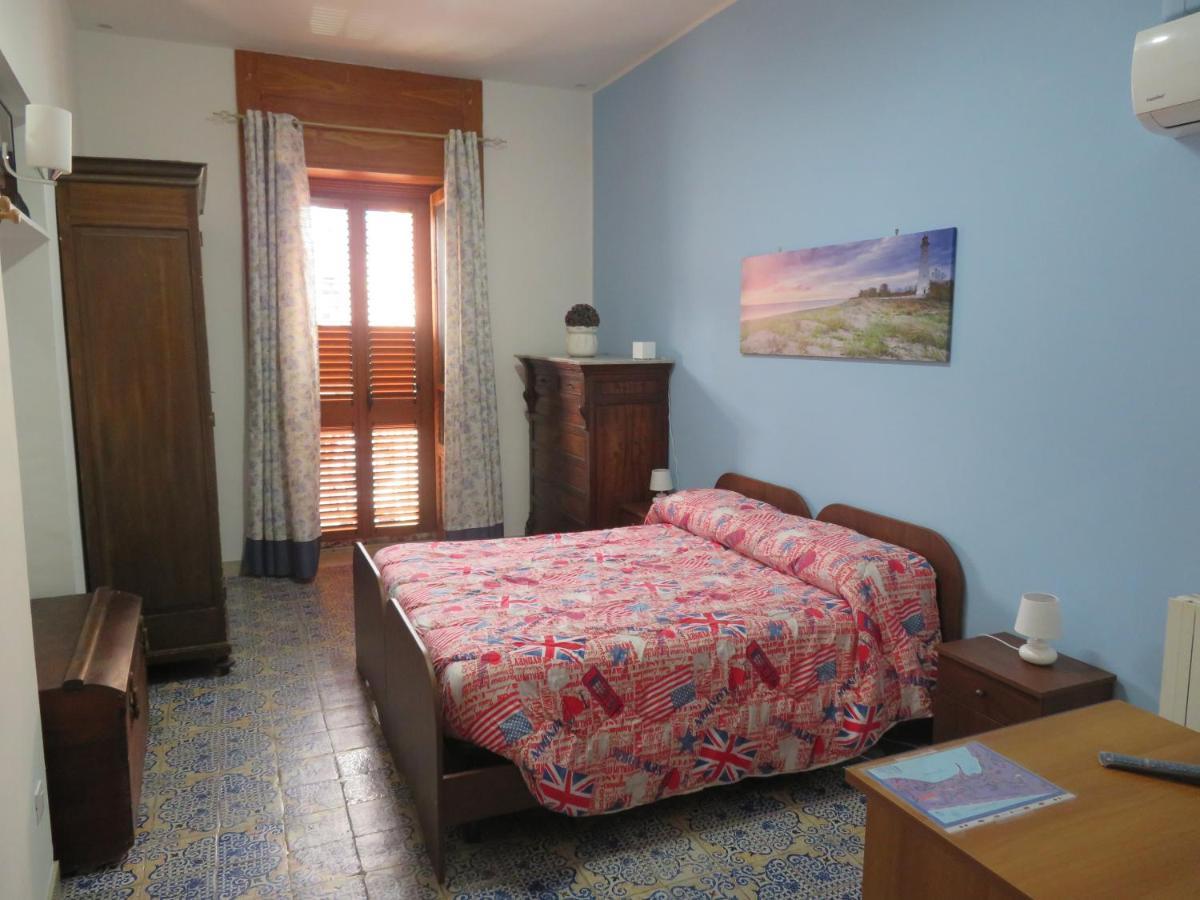 Casa Vacanze Sole & Luna Milazzo Buitenkant foto